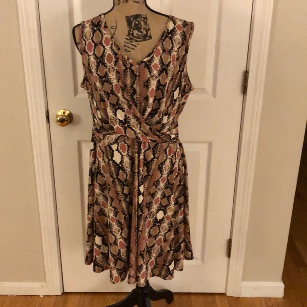 Candie’s sleeveless dress